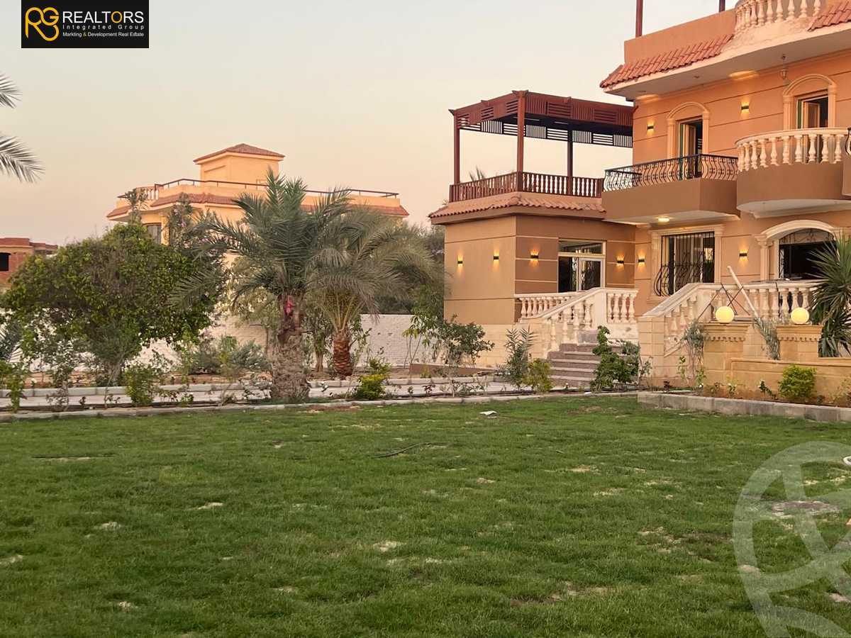https://aqarmap.com.eg/en/listing/6244845-for-sale-cairo-el-sheikh-zayed-city-lshykh-zyd-ljdyd-el-reef-el-oroby