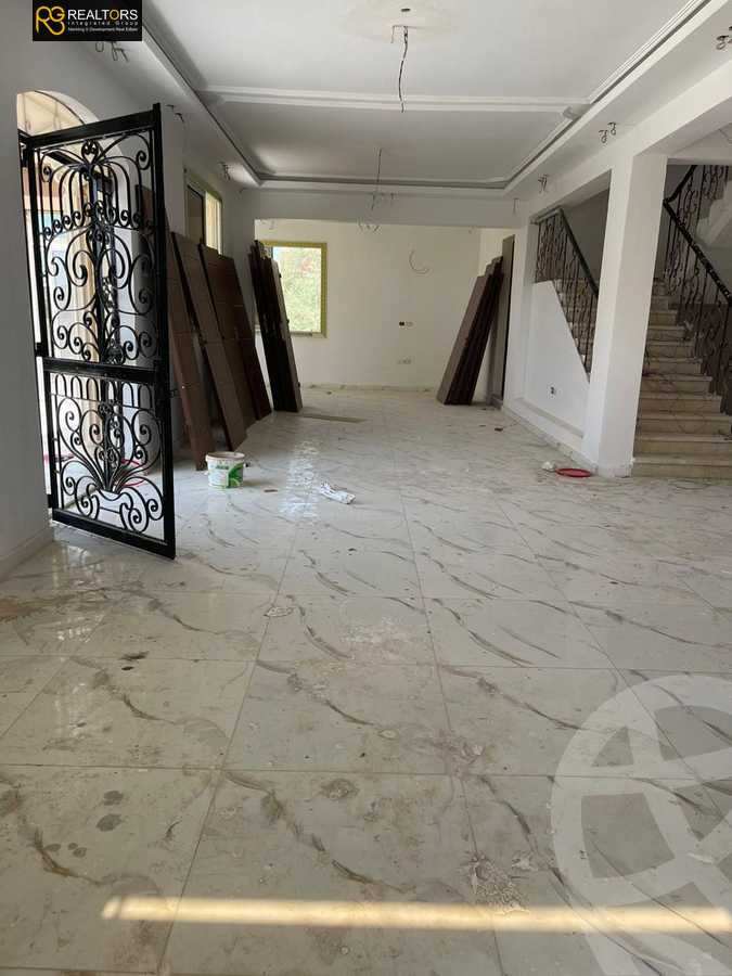 https://aqarmap.com.eg/en/listing/6244845-for-sale-cairo-el-sheikh-zayed-city-lshykh-zyd-ljdyd-el-reef-el-oroby