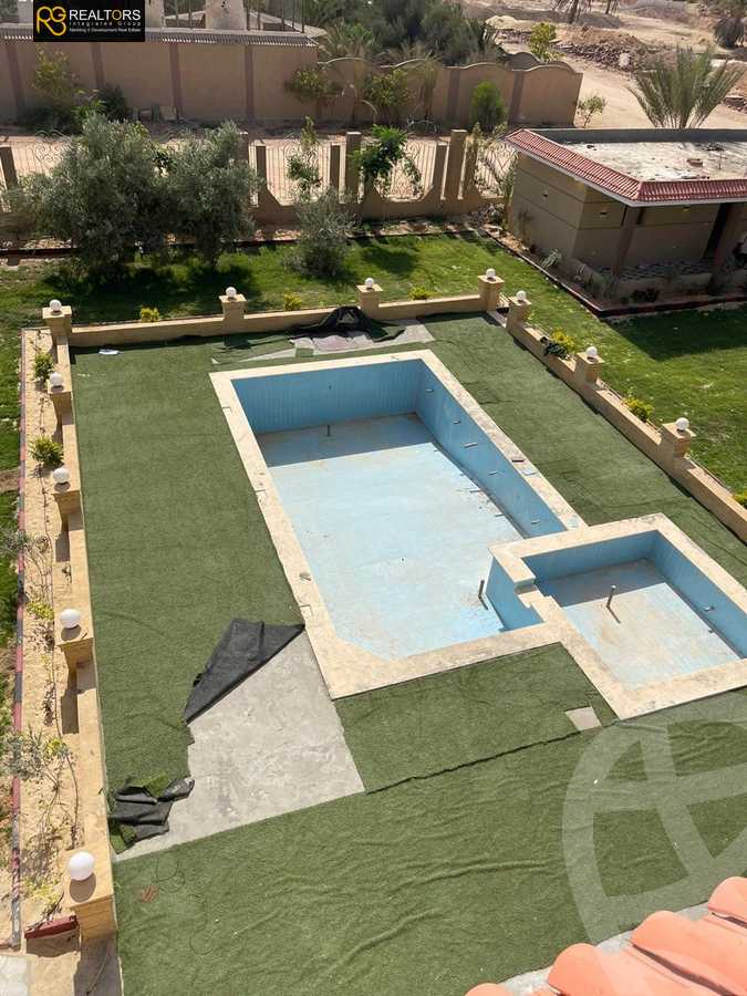 https://aqarmap.com.eg/en/listing/6244845-for-sale-cairo-el-sheikh-zayed-city-lshykh-zyd-ljdyd-el-reef-el-oroby