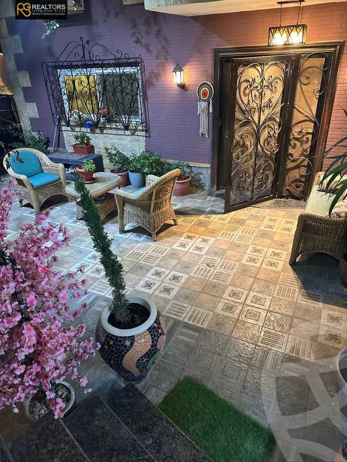 https://aqarmap.com.eg/en/listing/6244957-for-sale-cairo-el-sheikh-zayed-city-el-hay-elasher-street-100