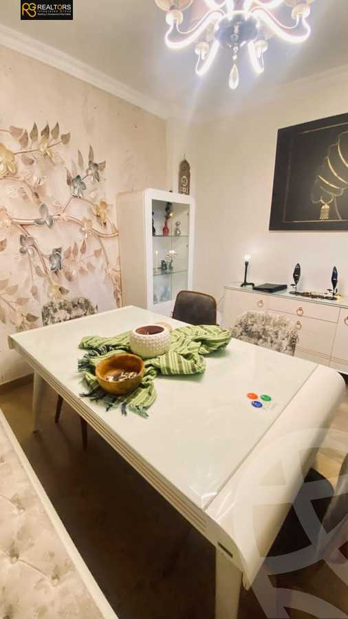 https://aqarmap.com.eg/en/listing/6248069-for-sale-cairo-el-sheikh-zayed-city-compounds-jn-1