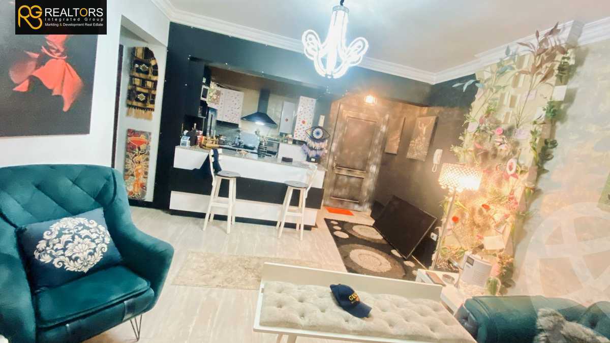 https://aqarmap.com.eg/en/listing/6248069-for-sale-cairo-el-sheikh-zayed-city-compounds-jn-1