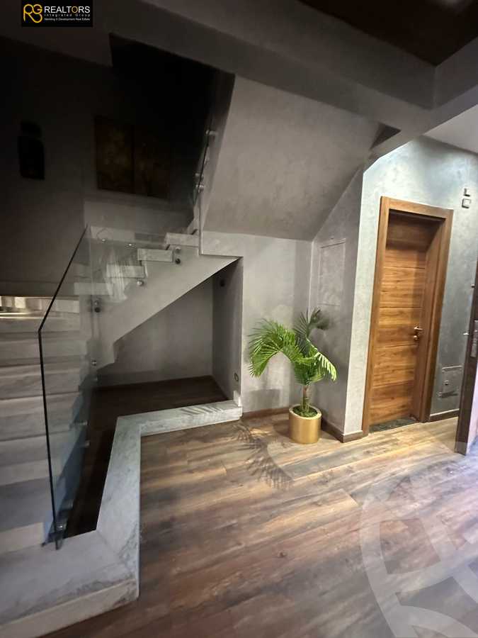 https://aqarmap.com.eg/en/listing/6248127-for-sale-cairo-el-sheikh-zayed-city-lshykh-zyd-ljdyd-el-patio-vera-la-vista