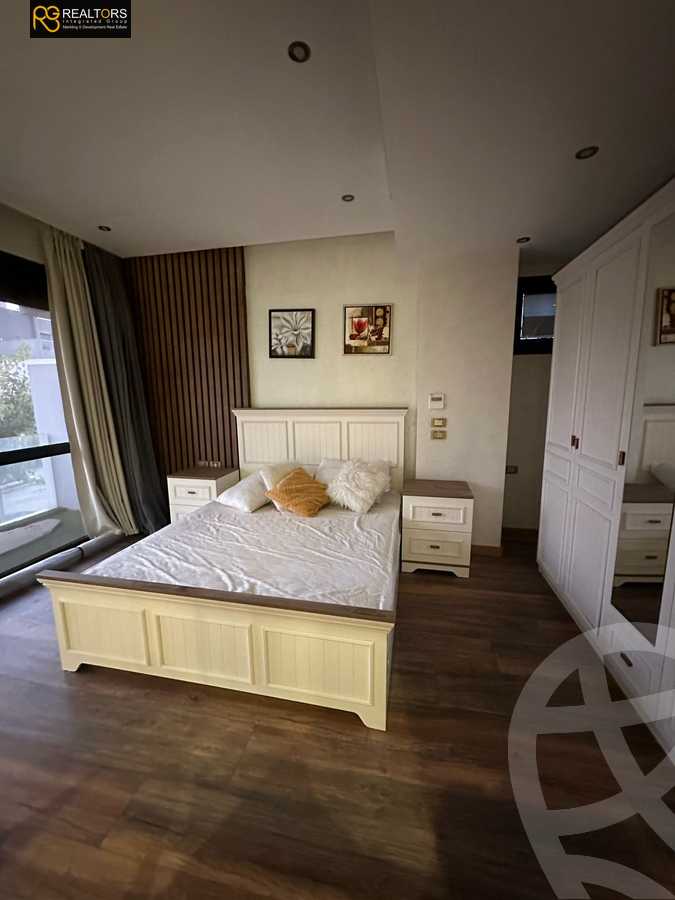 https://aqarmap.com.eg/en/listing/6248127-for-sale-cairo-el-sheikh-zayed-city-lshykh-zyd-ljdyd-el-patio-vera-la-vista