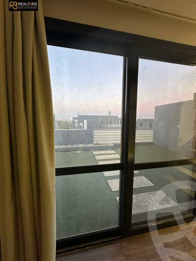 https://aqarmap.com.eg/en/listing/6248127-for-sale-cairo-el-sheikh-zayed-city-lshykh-zyd-ljdyd-el-patio-vera-la-vista