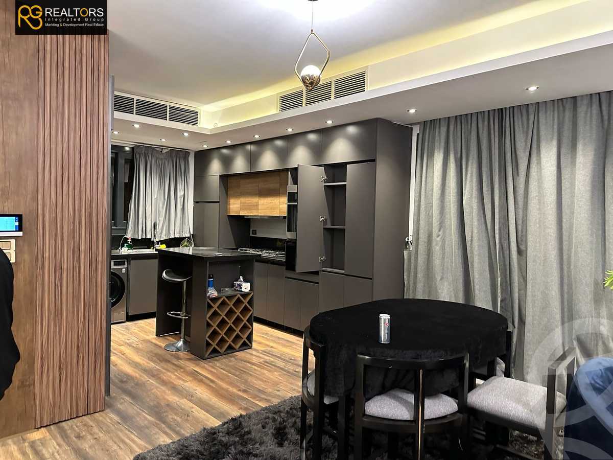 https://aqarmap.com.eg/en/listing/6248127-for-sale-cairo-el-sheikh-zayed-city-lshykh-zyd-ljdyd-el-patio-vera-la-vista