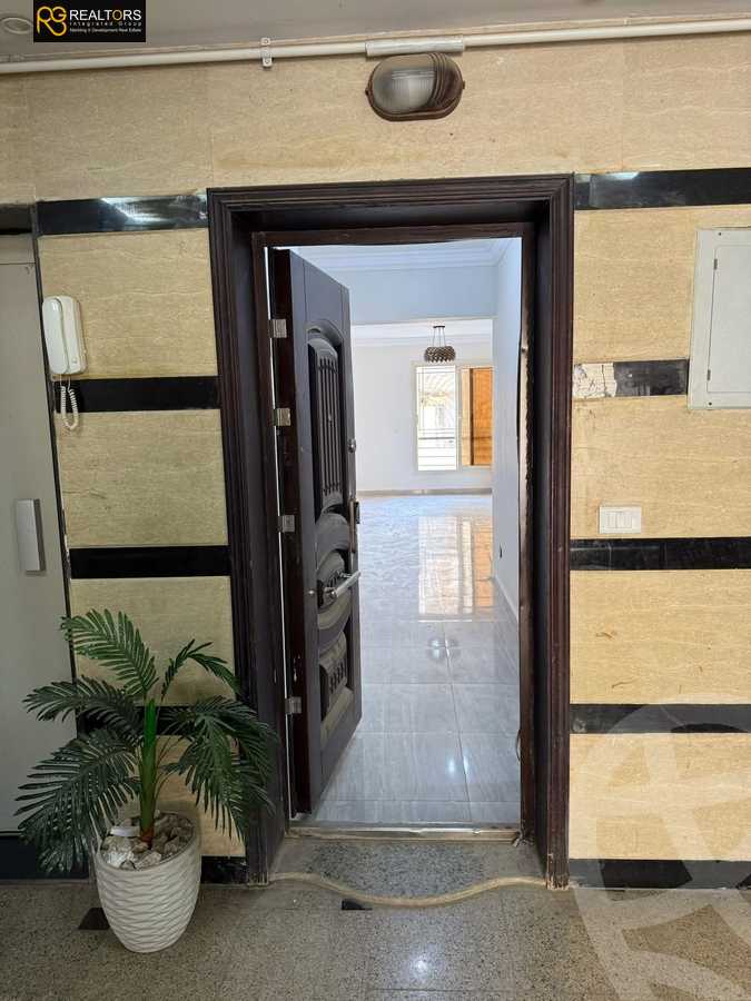 https://aqarmap.com.eg/ar/listing/6259033-for-sale-cairo-6th-of-october-compounds-jn-ktwbr