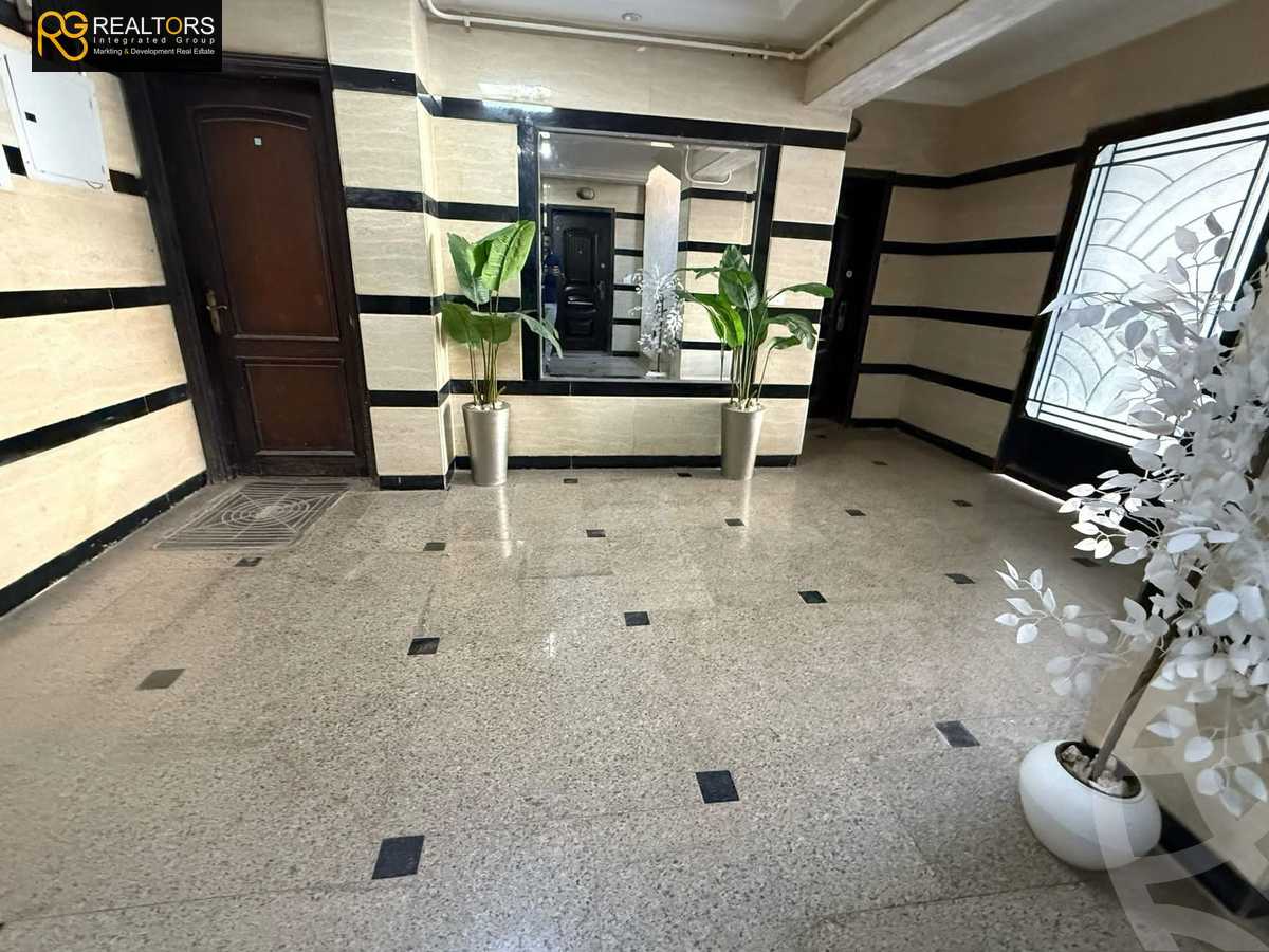 https://aqarmap.com.eg/ar/listing/6259033-for-sale-cairo-6th-of-october-compounds-jn-ktwbr