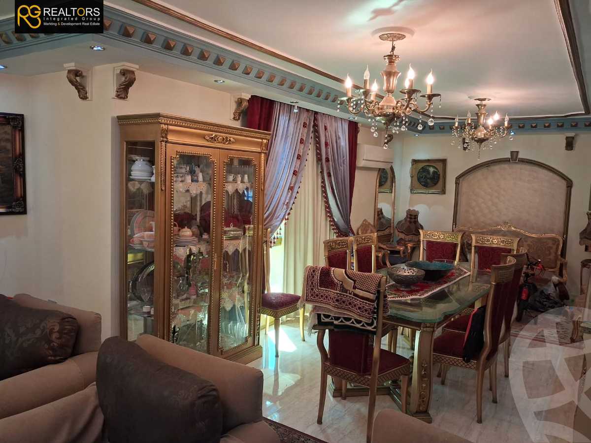 https://aqarmap.com.eg/ar/listing/6259157-for-sale-cairo-6th-of-october-el-ahyaa-neighborhood-1st-sixth-neighborhood