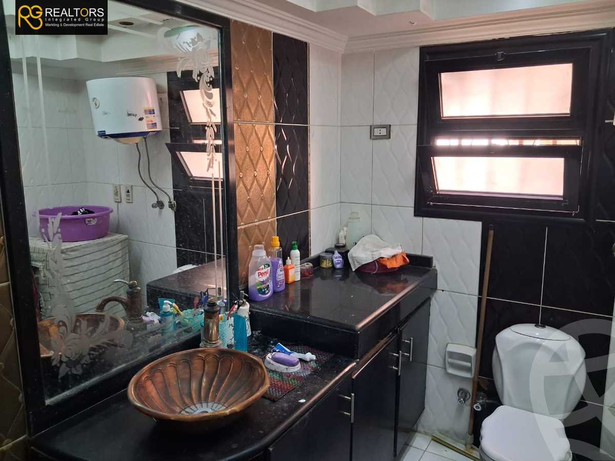 https://aqarmap.com.eg/ar/listing/6259157-for-sale-cairo-6th-of-october-el-ahyaa-neighborhood-1st-sixth-neighborhood