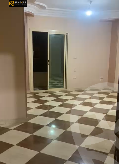 https://aqarmap.com.eg/ar/listing/6259683-for-sale-cairo-6th-of-october-el-ahyaa-neighborhood-4th-street-5