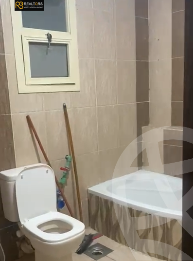 https://aqarmap.com.eg/ar/listing/6259683-for-sale-cairo-6th-of-october-el-ahyaa-neighborhood-4th-street-5
