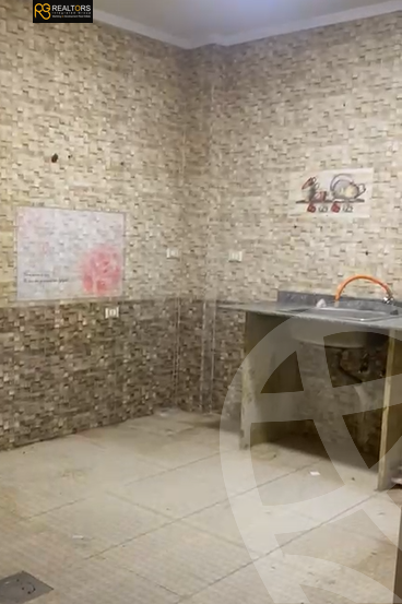 https://aqarmap.com.eg/ar/listing/6259683-for-sale-cairo-6th-of-october-el-ahyaa-neighborhood-4th-street-5