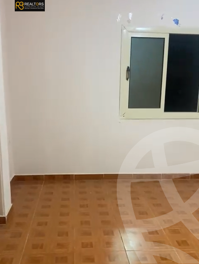 https://aqarmap.com.eg/ar/listing/6259683-for-sale-cairo-6th-of-october-el-ahyaa-neighborhood-4th-street-5