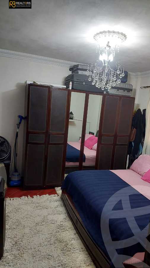 https://aqarmap.com.eg/en/listing/6262665-for-sale-cairo-6th-of-october-el-ahyaa-neighborhood-3rd-nasr-ammar-st
