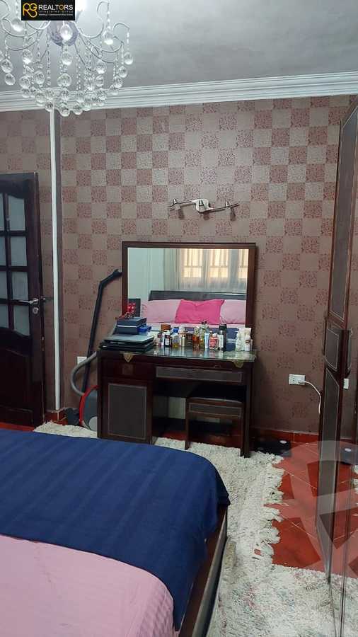 https://aqarmap.com.eg/en/listing/6262665-for-sale-cairo-6th-of-october-el-ahyaa-neighborhood-3rd-nasr-ammar-st