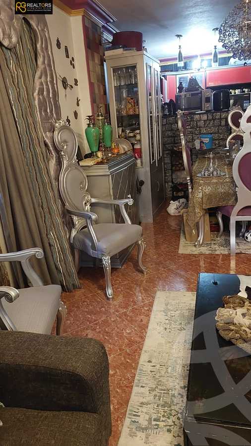 https://aqarmap.com.eg/en/listing/6262665-for-sale-cairo-6th-of-october-el-ahyaa-neighborhood-3rd-nasr-ammar-st