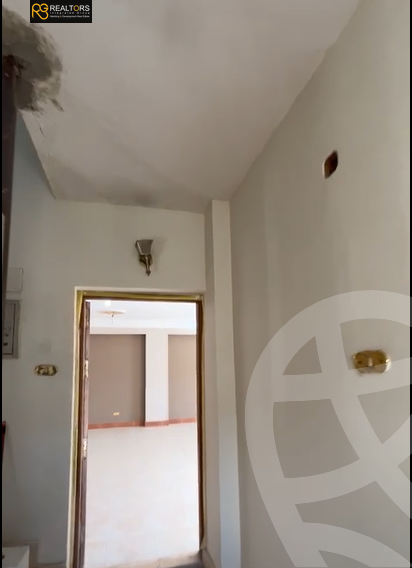 https://aqarmap.com.eg/en/listing/6262999-for-sale-cairo-6th-of-october-el-ahyaa-neighborhood-3rd-nasr-ammar-st