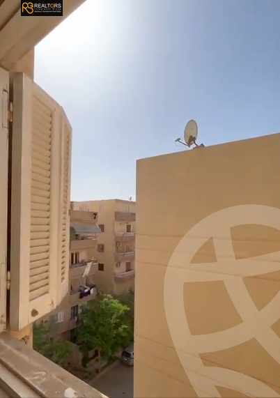 https://aqarmap.com.eg/en/listing/6262999-for-sale-cairo-6th-of-october-el-ahyaa-neighborhood-3rd-nasr-ammar-st