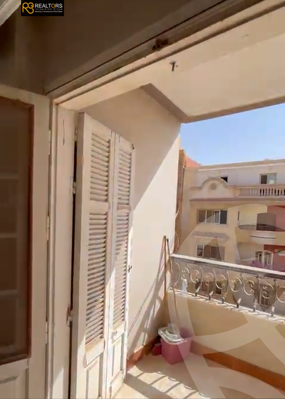 https://aqarmap.com.eg/en/listing/6262999-for-sale-cairo-6th-of-october-el-ahyaa-neighborhood-3rd-nasr-ammar-st