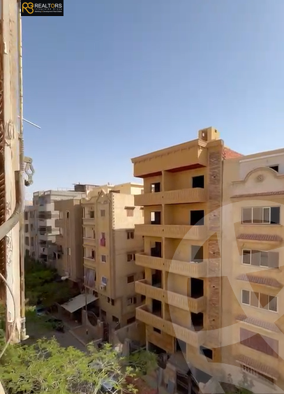 https://aqarmap.com.eg/en/listing/6262999-for-sale-cairo-6th-of-october-el-ahyaa-neighborhood-3rd-nasr-ammar-st