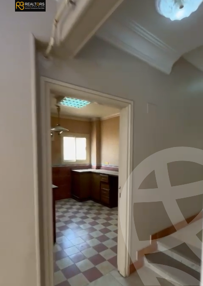 https://aqarmap.com.eg/en/listing/6262999-for-sale-cairo-6th-of-october-el-ahyaa-neighborhood-3rd-nasr-ammar-st
