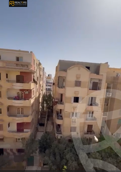 https://aqarmap.com.eg/en/listing/6262999-for-sale-cairo-6th-of-october-el-ahyaa-neighborhood-3rd-nasr-ammar-st