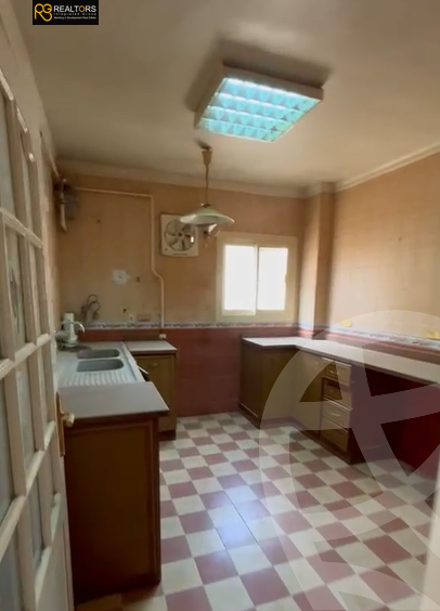 https://aqarmap.com.eg/en/listing/6262999-for-sale-cairo-6th-of-october-el-ahyaa-neighborhood-3rd-nasr-ammar-st