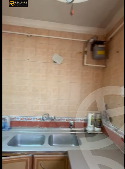 https://aqarmap.com.eg/en/listing/6262999-for-sale-cairo-6th-of-october-el-ahyaa-neighborhood-3rd-nasr-ammar-st