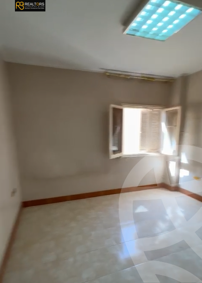 https://aqarmap.com.eg/en/listing/6262999-for-sale-cairo-6th-of-october-el-ahyaa-neighborhood-3rd-nasr-ammar-st