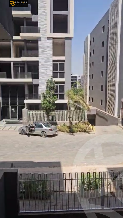 https://aqarmap.com.eg/ar/listing/6263039-for-sale-cairo-6th-of-october-hadaeq-october-kmbwnd-fy-hdyq-ktwbr-sun-capital