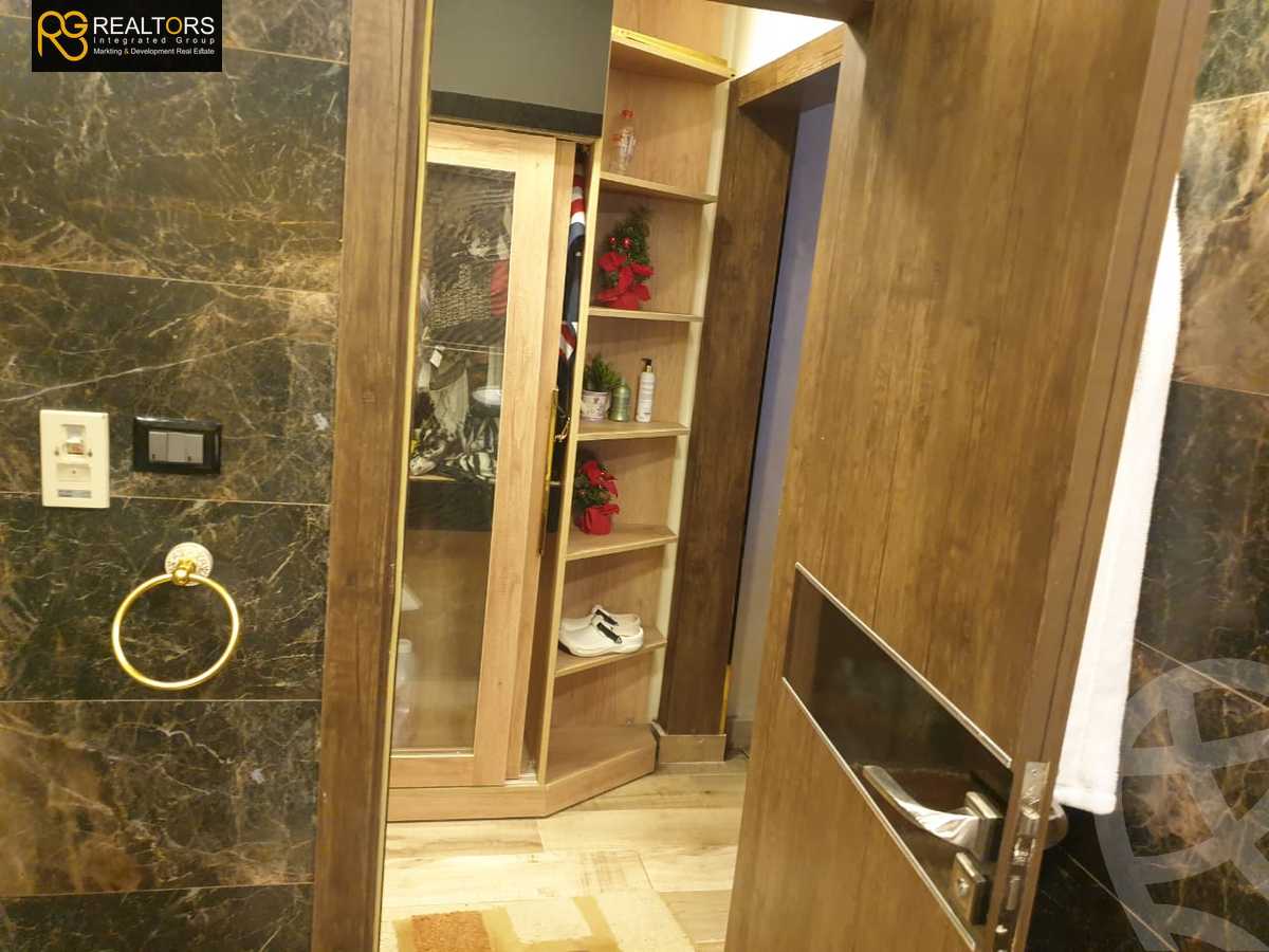https://aqarmap.com.eg/en/listing/6263189-for-sale-cairo-6th-of-october-central-axis