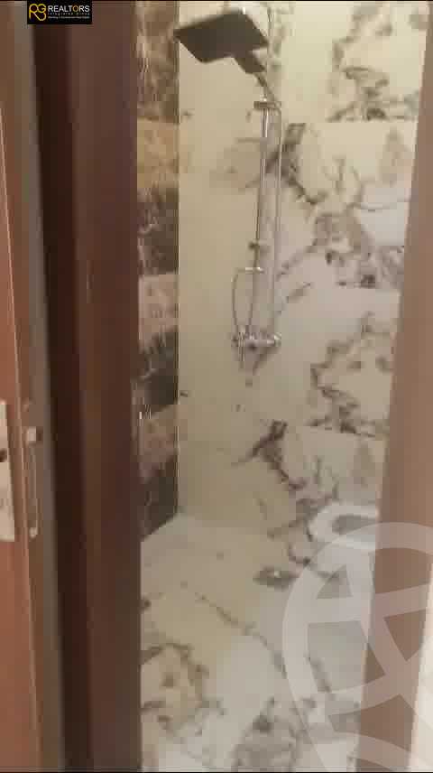 https://aqarmap.com.eg/ar/listing/6263277-for-sale-cairo-6th-of-october-el-ahyaa-neighborhood-5th-street-19