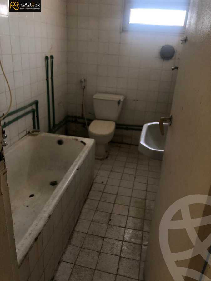 https://aqarmap.com.eg/ar/listing/6265097-for-sale-cairo-6th-of-october-featured-neighborhood-el-motamayez-neighborhood-abdallah-al-nadim-al-zohour-st