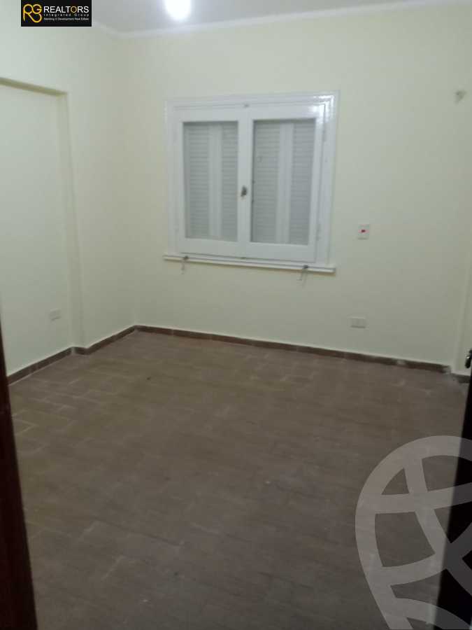 https://aqarmap.com.eg/en/listing/6269311-for-sale-cairo-6th-of-october-compounds-family-land