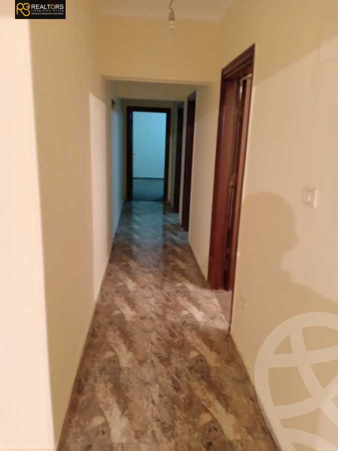 https://aqarmap.com.eg/en/listing/6269311-for-sale-cairo-6th-of-october-compounds-family-land