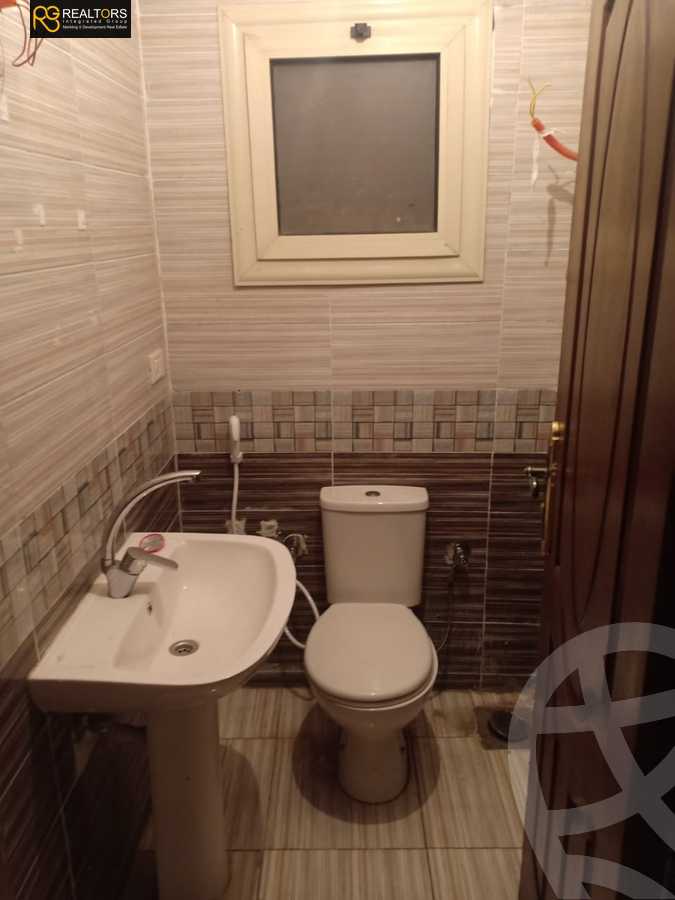 https://aqarmap.com.eg/en/listing/6269311-for-sale-cairo-6th-of-october-compounds-family-land