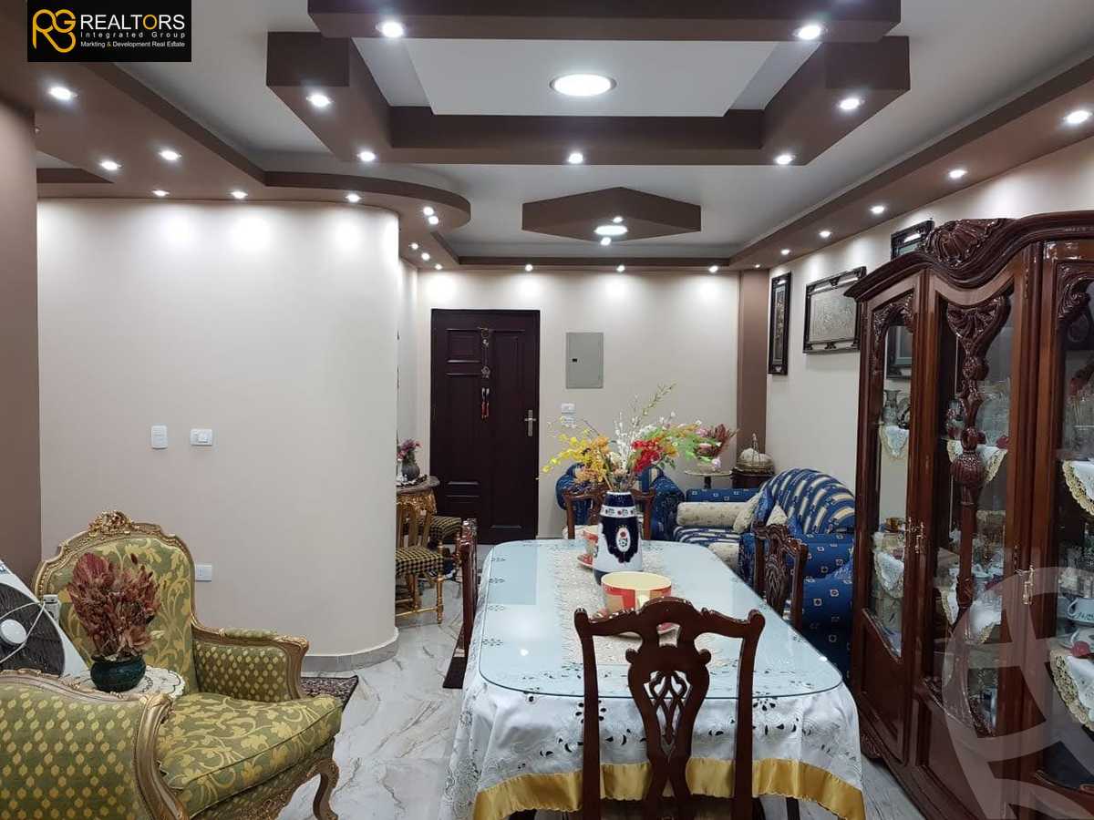 https://aqarmap.com.eg/en/listing/6277505-for-sale-cairo-6th-of-october-el-ahyaa-neighborhood-4th-school-st