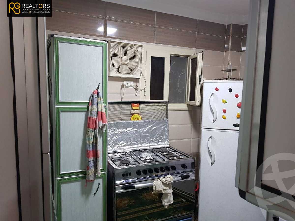 https://aqarmap.com.eg/en/listing/6277505-for-sale-cairo-6th-of-october-el-ahyaa-neighborhood-4th-school-st