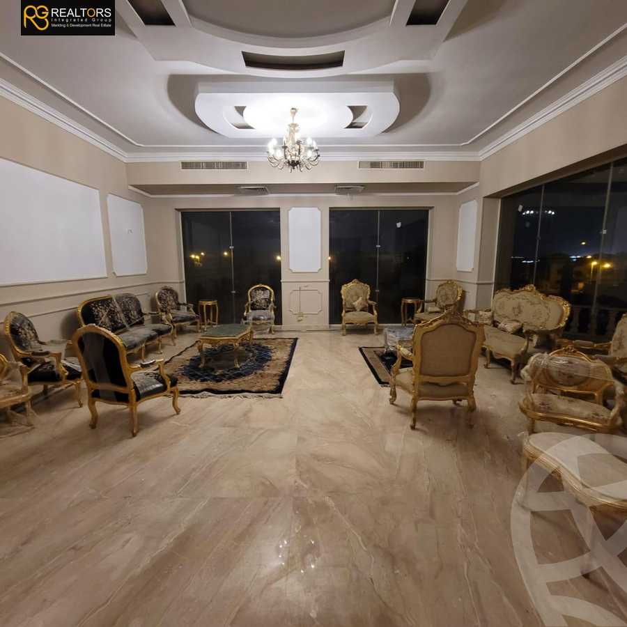 https://aqarmap.com.eg/en/listing/6303749-for-sale-cairo-el-sheikh-zayed-city-compounds-royal-city