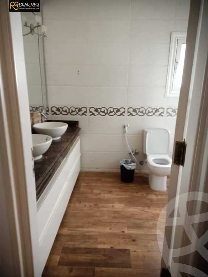 https://aqarmap.com.eg/en/listing/6303815-for-sale-cairo-el-sheikh-zayed-city-compounds-el-rabwa