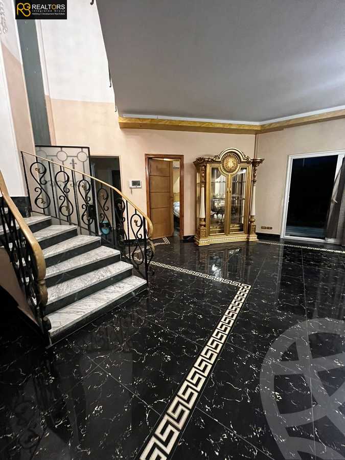 https://aqarmap.com.eg/en/listing/6303815-for-sale-cairo-el-sheikh-zayed-city-compounds-el-rabwa