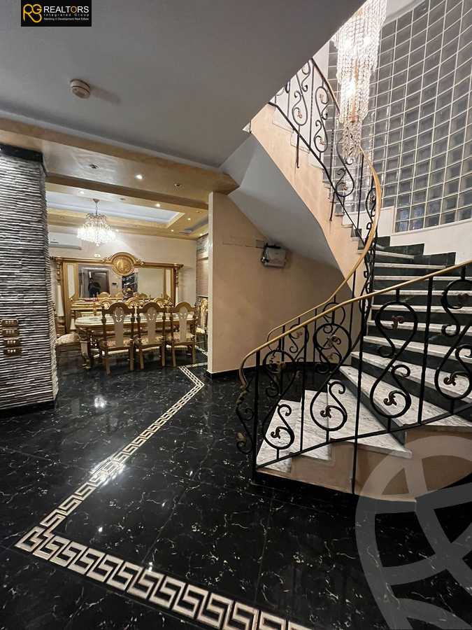 https://aqarmap.com.eg/en/listing/6303815-for-sale-cairo-el-sheikh-zayed-city-compounds-el-rabwa