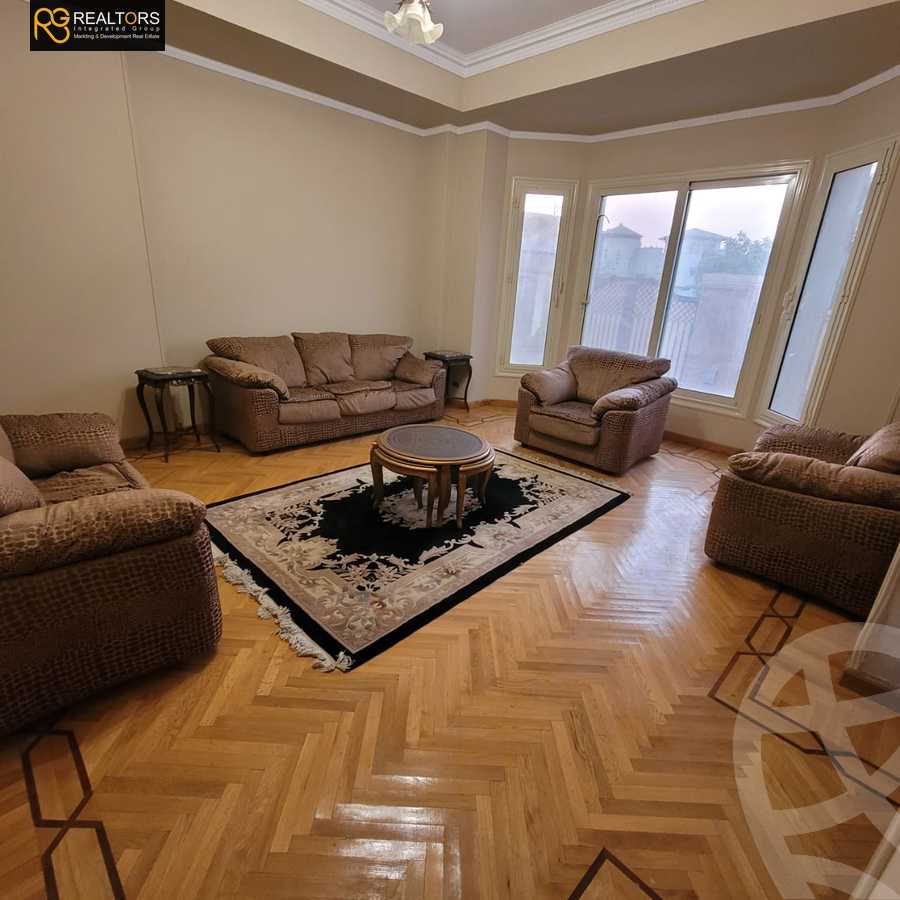 https://aqarmap.com.eg/en/listing/6303829-for-sale-cairo-el-sheikh-zayed-city-compounds-royal-city