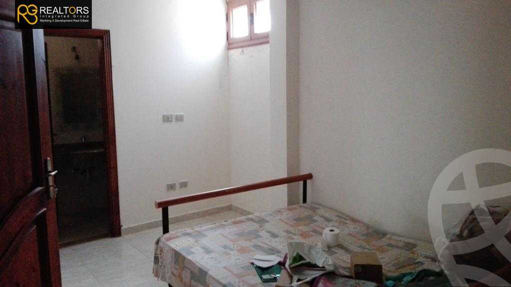 https://aqarmap.com.eg/en/listing/6303842-for-sale-cairo-el-sheikh-zayed-city-compounds-el-yasmeen-compound