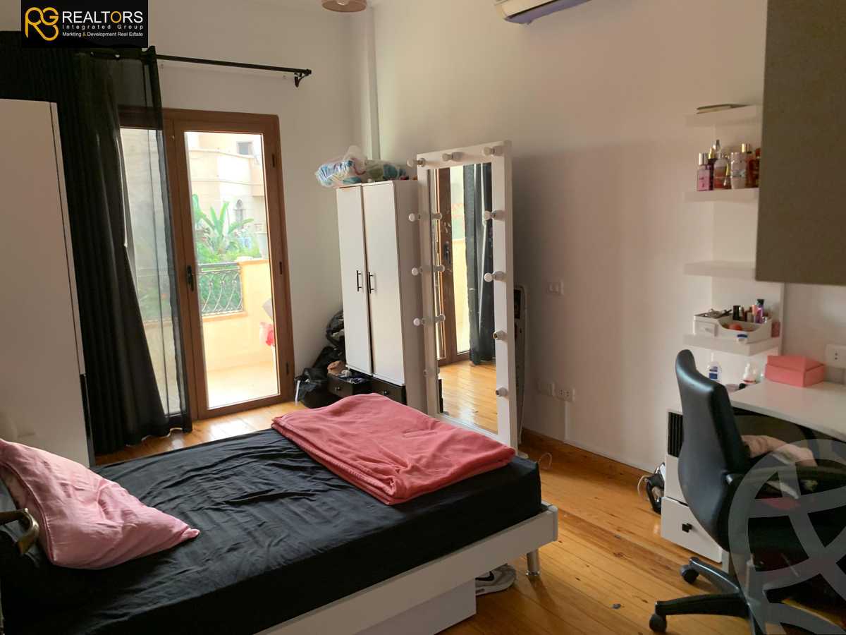 https://aqarmap.com.eg/en/listing/6303842-for-sale-cairo-el-sheikh-zayed-city-compounds-el-yasmeen-compound