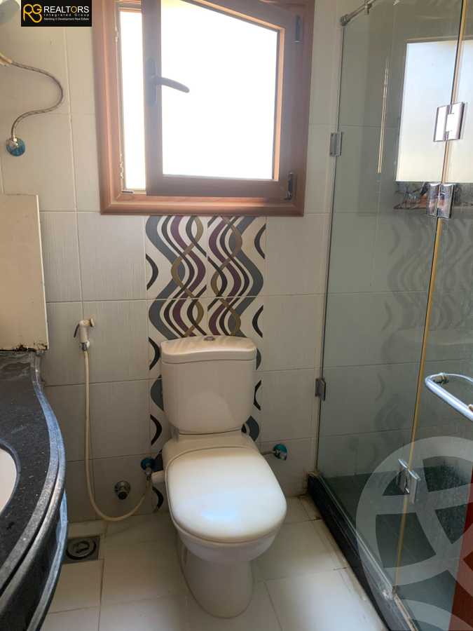 https://aqarmap.com.eg/en/listing/6303842-for-sale-cairo-el-sheikh-zayed-city-compounds-el-yasmeen-compound