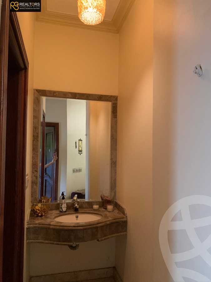 https://aqarmap.com.eg/en/listing/6303842-for-sale-cairo-el-sheikh-zayed-city-compounds-el-yasmeen-compound