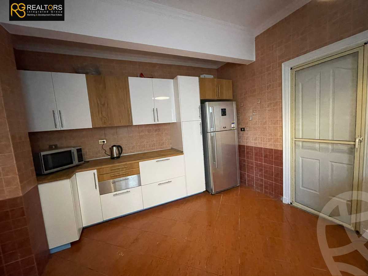https://aqarmap.com.eg/en/listing/6303850-for-sale-cairo-el-sheikh-zayed-city-compounds-zayed-2000
