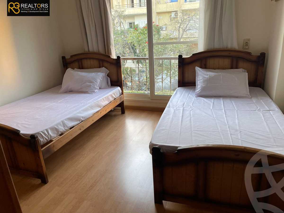 https://aqarmap.com.eg/en/listing/6303850-for-sale-cairo-el-sheikh-zayed-city-compounds-zayed-2000